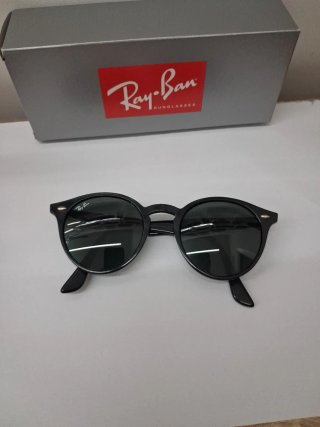 Occhiali da sole Ray-Ban RB 2180 neri