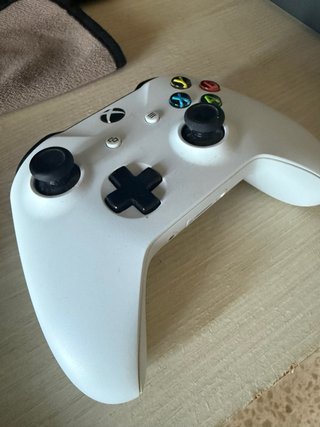Xbox One S Blanca
