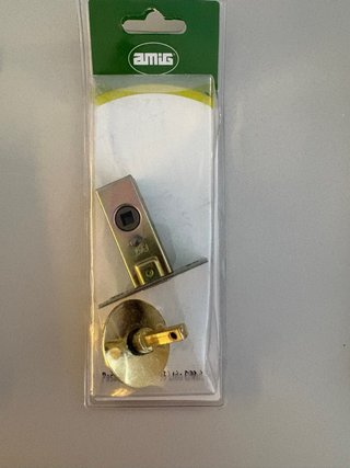 Manillas doradas para puerta