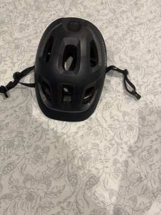 Casco de bicicleta negro