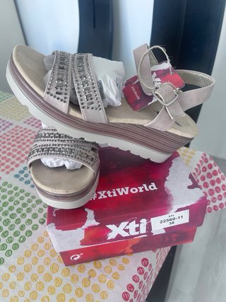 Sandalias Xti Mujer Talla 38 Beige y Plata