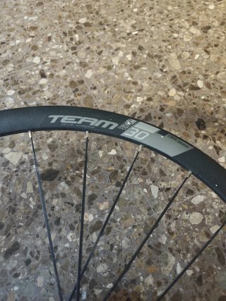 Rueda Trasera Vision Team 30 En buen estado.