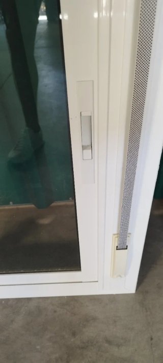 Ventana corredera con persiana