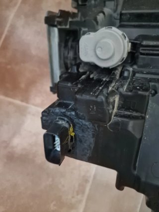 Faro Derecho Volkswagen Amarok II N1XB13E016DC