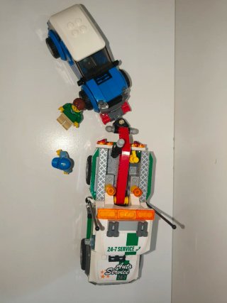 Camioneta grúa, 60081 Lego City.