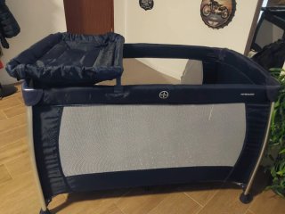 Cuna de viaje con cambiador y colchón