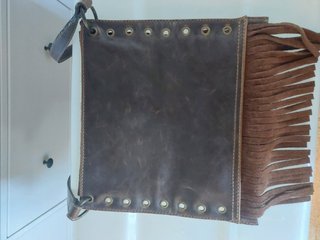 Bolso de mujer con flecos