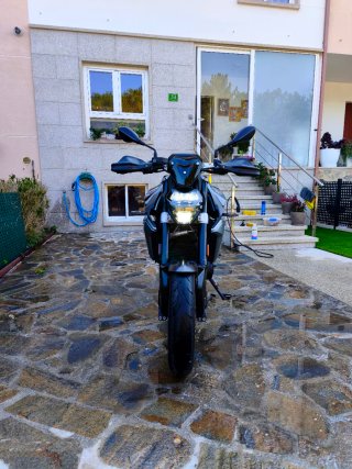BMW F900R 2020 Negra Versión A