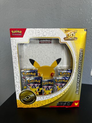 Álbum Pokémon 30 Aniversario Español