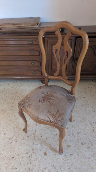 Silla de comedor de madera