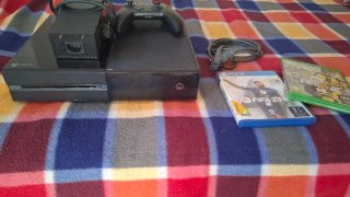 Xbox One con FIFA 23 y FIFA 17precio no negociable