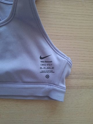 Sujetador deportivo Nike morado talla XS