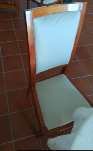 sillas de madera y tela