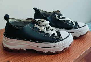 Tenis plataforma negros talla 38