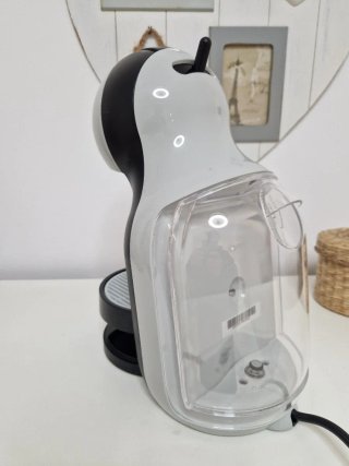 Cafetera Dolce Gusto Gris y Negra
