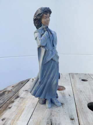 Escultura "Dias de lluvia", figuras "Elisa"