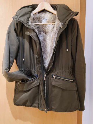 Cazadora Zara Trafaluc verde militar