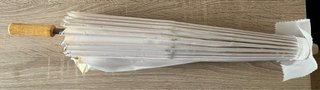 Parasol Oriental blanco
