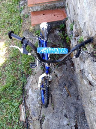 Bicicleta BMX infantil azul