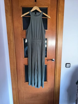 Mono falda pantalón evasse verde oliva