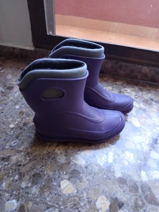 Botas de agua moradas