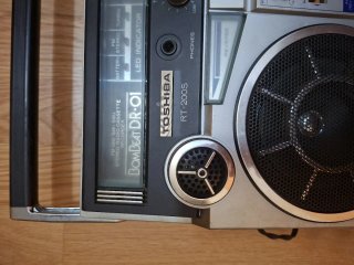 Radio Toshiba RT200S BomBeat DR-01