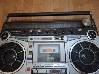 Radio Toshiba RT200S BomBeat DR-01