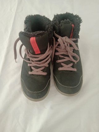 Botas Quechua Talla 37 Negras con Rojo