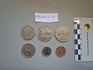 Lote 22 monedas África