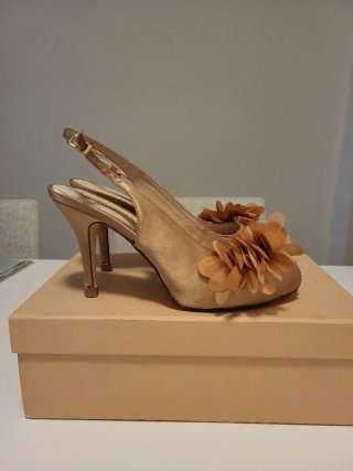Zapatos y bolso fiesta Membur dorados