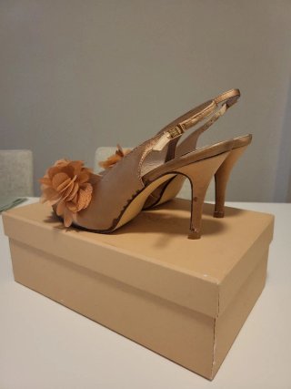 Zapatos y bolso fiesta Membur dorados