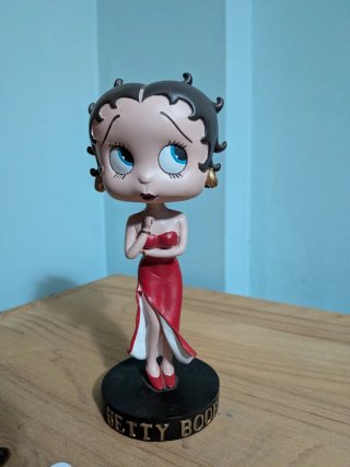Figura Betty Boop Vestido Rojo