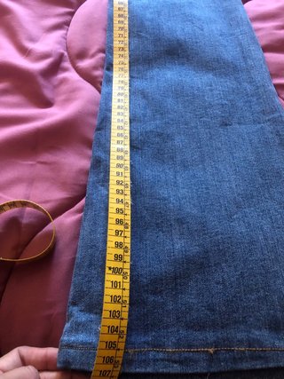 Pantalón vaquero campana azul Mango