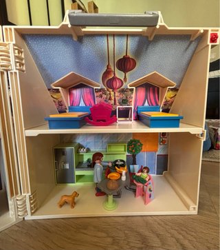 Casa de muñecas Playmobil con su caja original