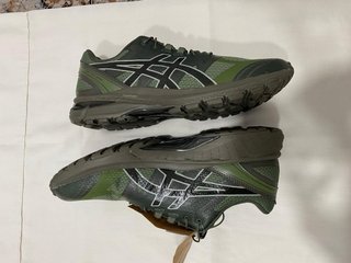 Bambas Asics Gel-Terrain Verde Militar, a estrenar