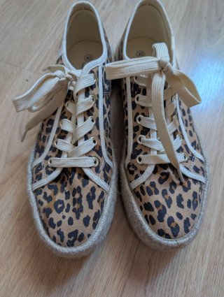 Zapatillas con estampado de leopardo