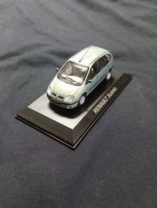 Renault Scénic 1/43 fabricado por Norev
