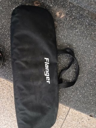 Funda y atril plegable Flanger