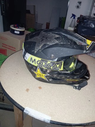 Casco Motocross/Enduro Negro y Amarillo