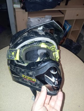 Casco Motocross/Enduro Negro y Amarillo