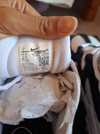 Tenis Nike Blancos y Negros