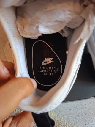 Tenis Nike Blancos y Negros