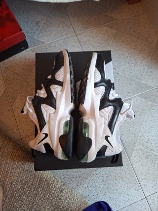 Tenis Nike Blancos y Negros