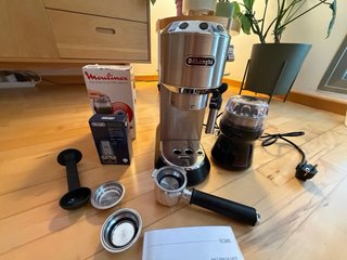 Cafetera DeLonghi Dedica Style EC685