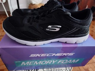 Zapatillas Skechers Negras Nuevas