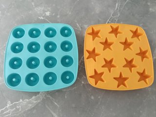 Cubitera de silicona estrellas y circulos