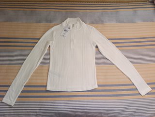 Camiseta con cremallera SIN ESTRENAR Talla XS