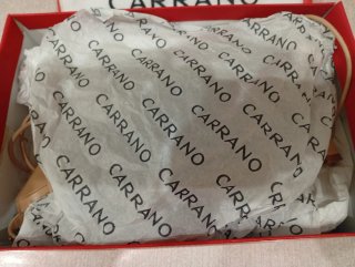 Sandali beige con lacci e strass