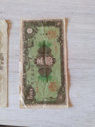 Lote Billetes Japoneses 5 y 10 Yenes