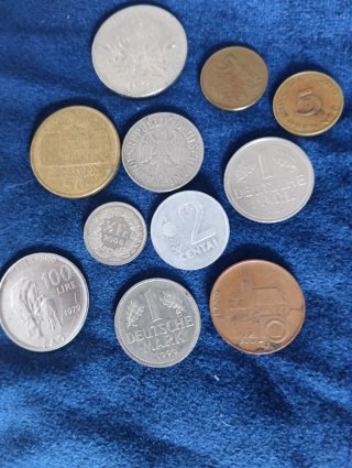 116 Monedas Internacionales y Pesetas